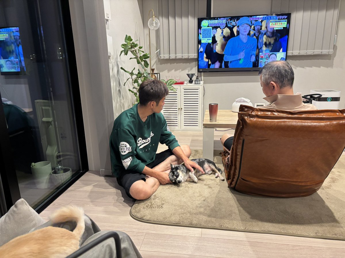 elmn118's tweet photo. ひさびさの耳鼻科で、さっきまでいい子して絵本読んでたキッズが呼ばれて行って泣き叫んでるの怖すぎる
まじ？痛かった？怖かった？😭 https://t.co/jG1AcIRVUl