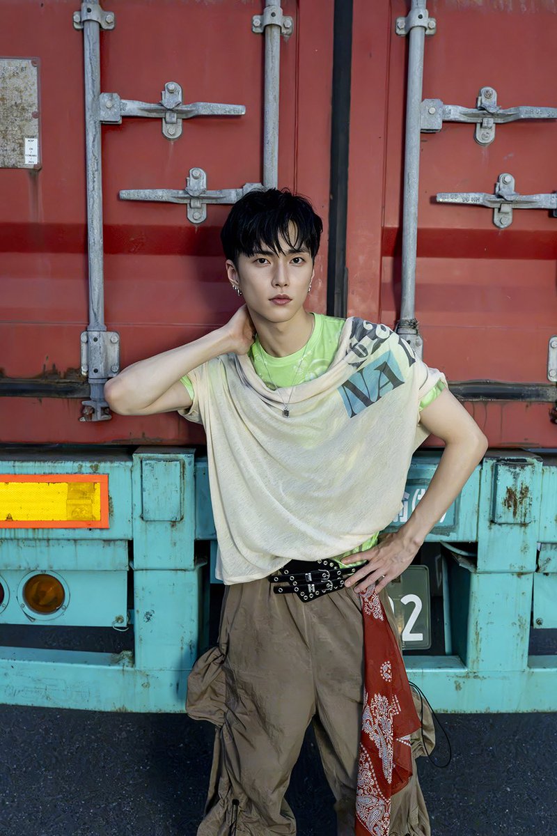 XngHan_official's tweet photo. 승한앤소울, 日 첫 싱글 ‘HIGH BEAM’ 9월 30일 발매!
‘NEW 소울’ 현지 댄서 4人과 함께 완성도↑ 퍼포먼스 선사

https://t.co/3jJ8jYgmcc

#XngHan_Xoul #XngHan #スンハン
#HIGHBEAM #XngHan_Xoul_HIGHBEAM https://t.co/TM1YCubHZz