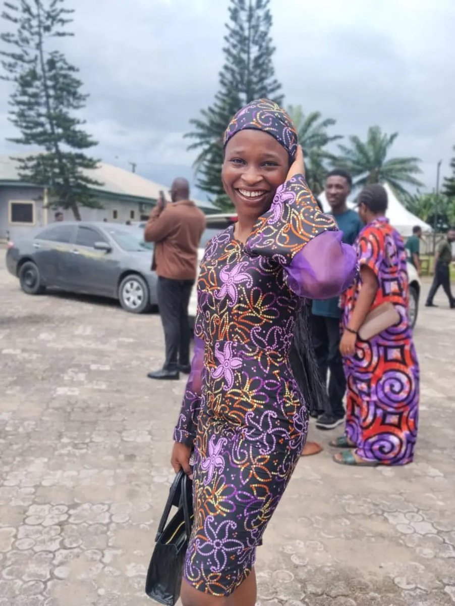 TEmenyi24957's tweet photo. Second Sunday as a graduate 🤗🤗 so I needed to go thank God for seeing me through Uni cos it's been God 
#gratitude https://t.co/SdMQknvYV2