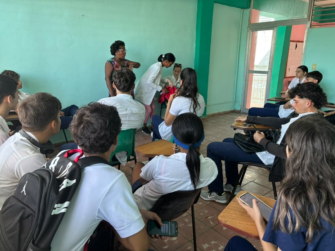 UcmMedicina's tweet photo. Debate a nivel de BG del documento sobre  las transformaciones economicas y sociales. Policlínico Pedro Borras de Pinar del Río 
#UCMPinar https://t.co/vd7rxtIMVQ