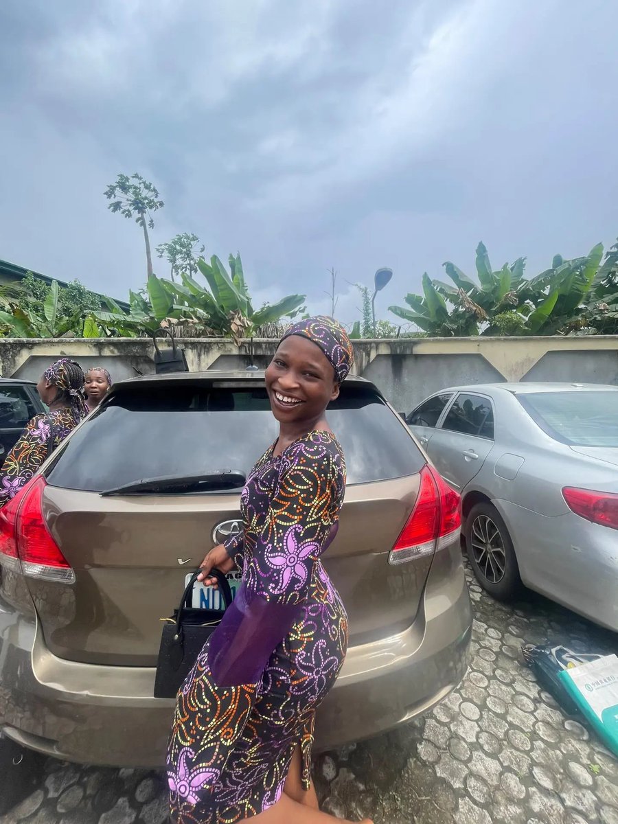 TEmenyi24957's tweet photo. Second Sunday as a graduate 🤗🤗 so I needed to go thank God for seeing me through Uni cos it's been God 
#gratitude https://t.co/SdMQknvYV2