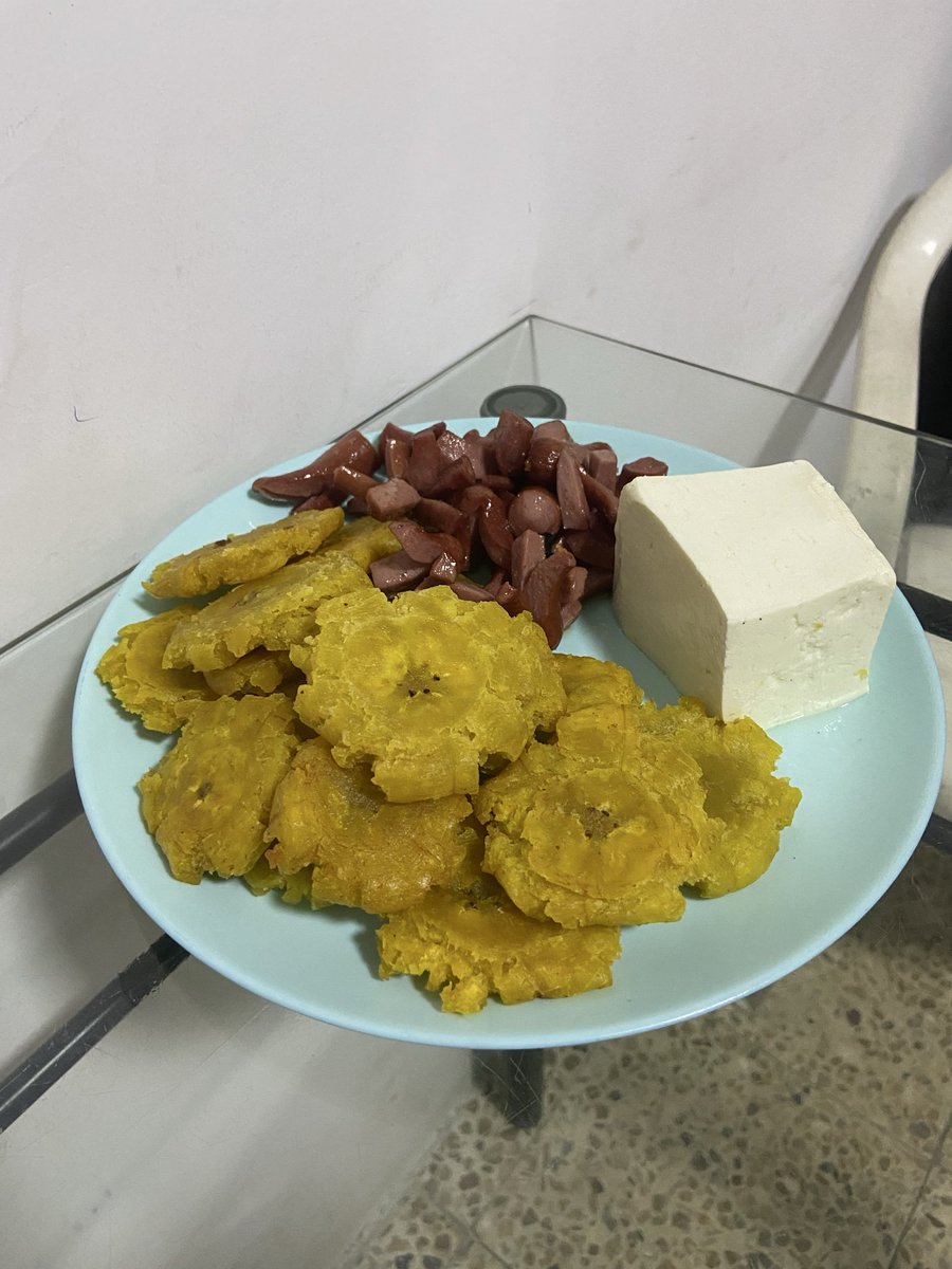 imincats's tweet photo. esto nos daba de comer diosito a los angelitos allá en el cielo https://t.co/3nM7FY1teq