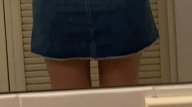 lovedinonuggies's tweet photo. i miss my legs, i hated how they looked when i took this photo and they’re probably 4x this size now https://t.co/ZgKppcBDje