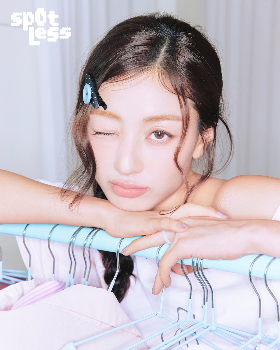 JYPETWICE's tweet photo. TWICE 2027 Season's Greetings [Spotless]
TEASER IMAGE

#SANA #사나
#JIHYO #지효
#MINA #미나

✨ PRE-ORDER
26.10.06 TUE 14:00 - 10.14 WED 23:59 (KST)

#TWICE #트와이스
#TWICE_SPOTLESS
#2027SEASONSGREETINGS https://t.co/9NXYItx1Lv