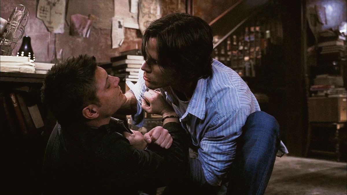 brofrotting's tweet photo. sam probably get hard asf whenever dean jacks him up like this https://t.co/BqJMuNDFHI