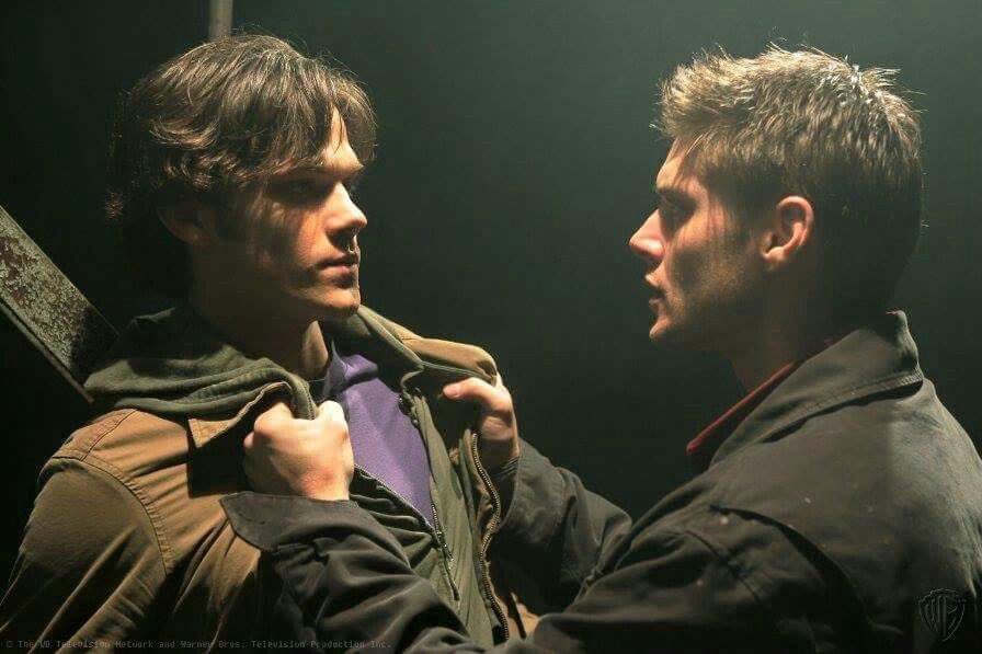 brofrotting's tweet photo. sam probably get hard asf whenever dean jacks him up like this https://t.co/BqJMuNDFHI