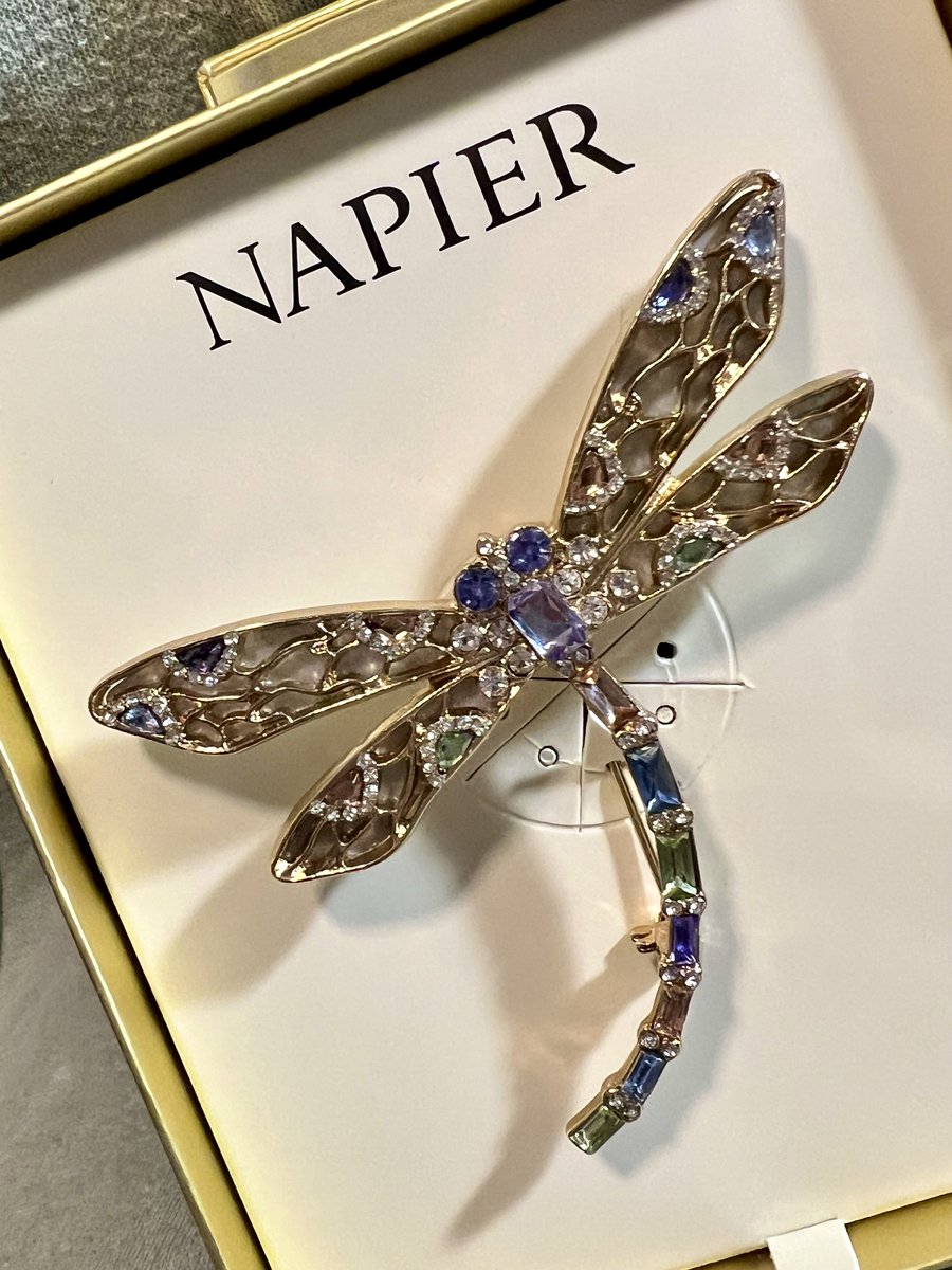 TeriE's tweet photo. GLITZY NAPIER #DragonflyBrooch Rhinestones #LapelPin Gold Tone #Multicolor Pastel Gems NEW NIB
https://t.co/DhaM6XlcwS
#dragonfly #dragonflylover #broochesandpins #NAPIER #rhinestonejewelry #napierjewelry #broochaddict #broochoftheday #accessoryoftheday #giftsforher #Napier https://t.co/O3I6PBedYS