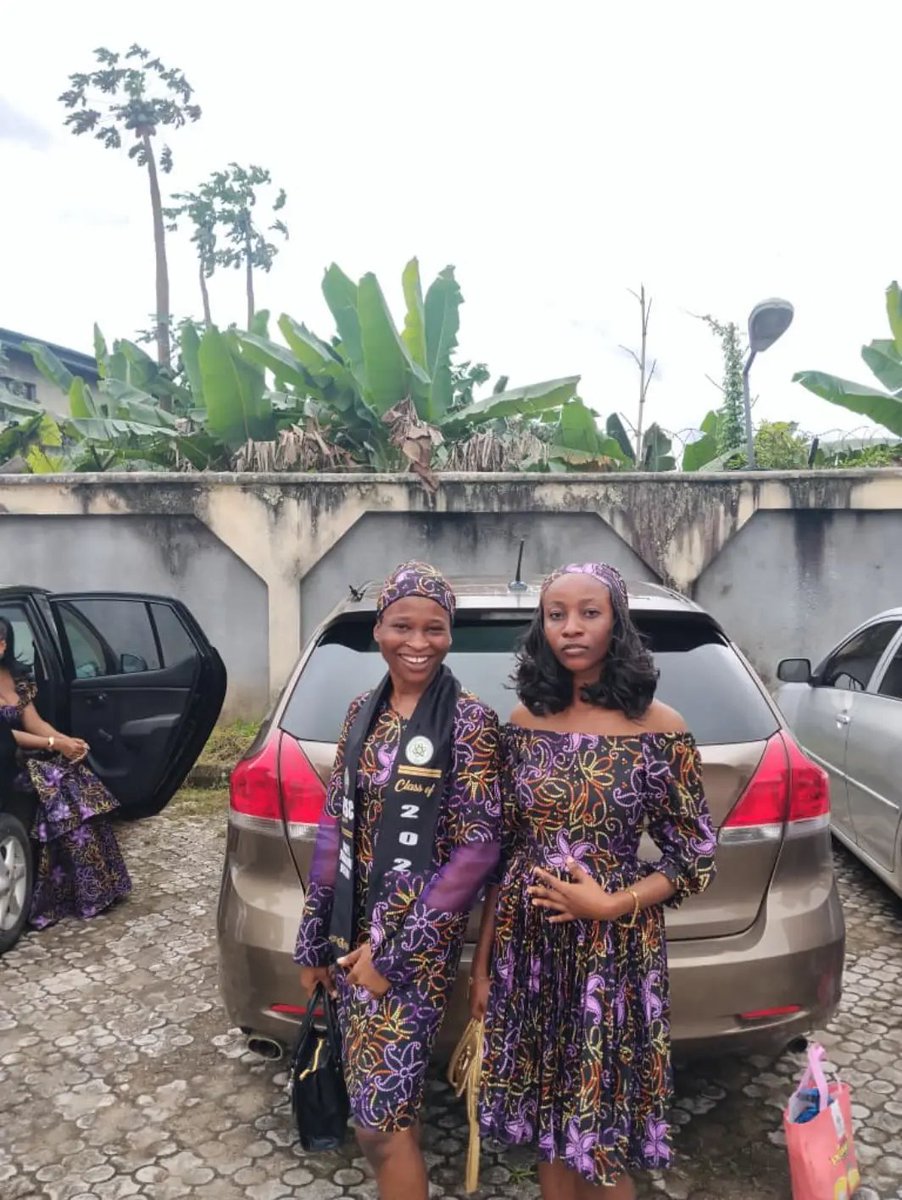 TEmenyi24957's tweet photo. Chemistry department FYB thanksgiving service 
I totally forgot to post this 
What's FYB thanksgiving without the friends Uni gave me? 
It was our second Sunday as graduates 🤗🤗 so we needed to go thank God for seeing us through Uni cos it's been God 
#gratitude #classof2026 https://t.co/3IGzR9fFE3