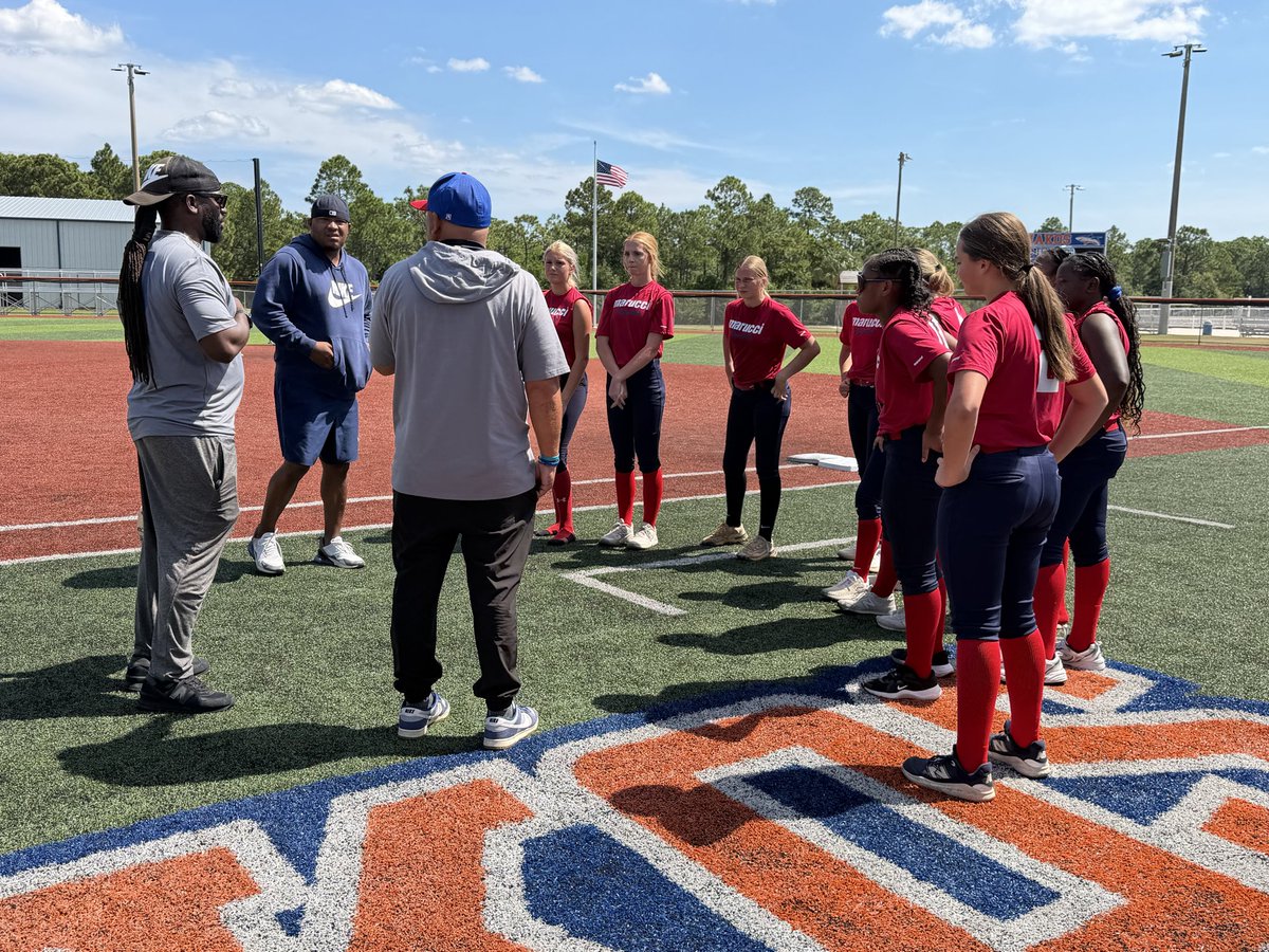 AbbeyRetherford's tweet photo. I had an incredible weekend with my team @MarucciNational at an All American Defensive Training clinic by @kbcarson17 and hitting with @CoachHodo in Orange Beach!  🔥🥎🔥 We are less than a month away from The Ray Seymour Showcase! 💪 
#StudentAthlete2031
#MarucciPatriots https://t.co/gaAV0iPQem