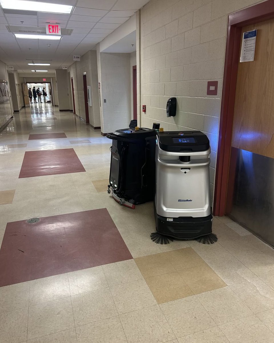 RobotCobotAU's tweet photo. Meet the new CenoBots S5.
Built for autonomous sweeping across large commercial and industrial spaces, S5 helps keep floors clear of dust and debris while reducing repetitive manual work.
Get in touch to book a demo at your facility. https://t.co/Ac9YzpdULs