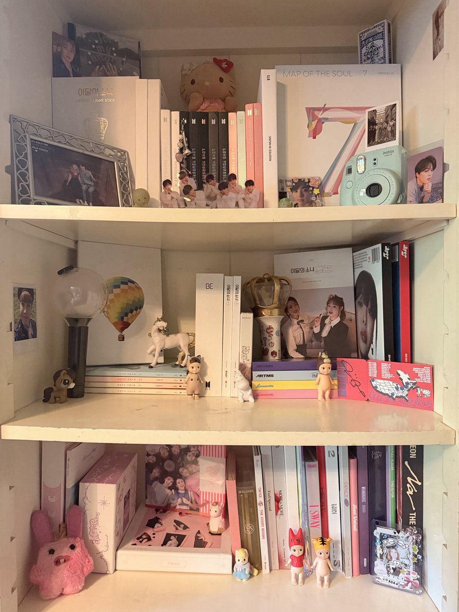 stellur_22's tweet photo. re-did my shelves ⭐️⭐️⭐️ https://t.co/O9grGJzrR0