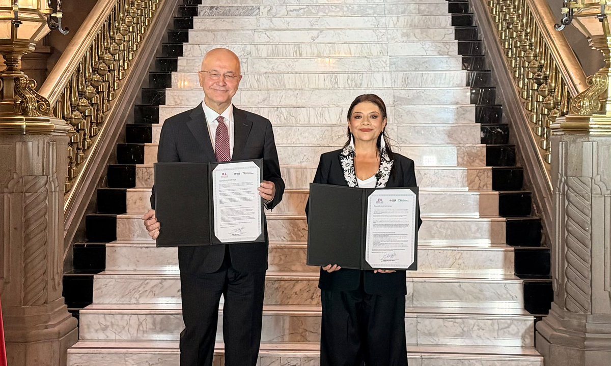 ClaraBrugadaM's tweet photo. Sostuvimos una reunión de trabajo con @BarhamSalih, Alto Comisionado de la @ACNUR_es junto a @craviotocesar, secretario de gobierno, Rocío Lombera, titular de la @InternacCDMX, @TemistoclesVR, titular de la @CGAMHCDMX , y servidores del @GobCDMX, para reafirmar nuestro compromiso con la inclusión y protección de las personas refugiadas en la Ciudad de México.

Conversamos sobre los avances de nuestra ciudad como espacio de refugio, la creación del Centro Multiservicios para facilitar el acceso a servicios públicos y firmamos nuestra adhesión a la iniciativa global The Promise. 

Trabajamos constantemente para que nuestra capital sea un hogar solidario, seguro y de derechos para todas y todos.