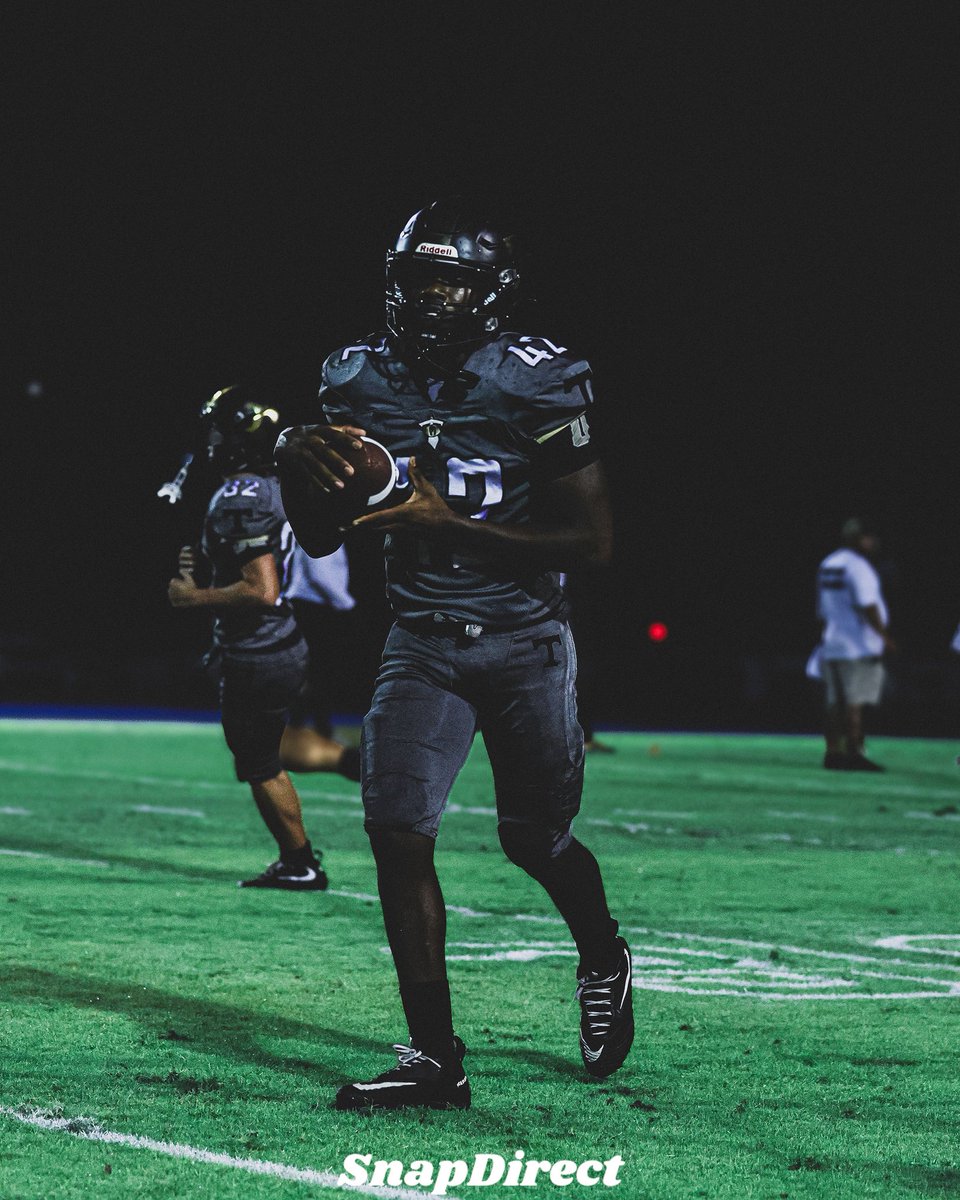 EldrickW4's tweet photo. https://t.co/bhjR776mlz Check out my midseason highlights!!!
@TCPalmPrepZone @RivalsHS @PatBernadeau @PrepRedzoneFL @Dwight_XOS @EraPrep @najitobias @JerryRecruiting @FLPrepVarsity https://t.co/iTxwnjOwpS