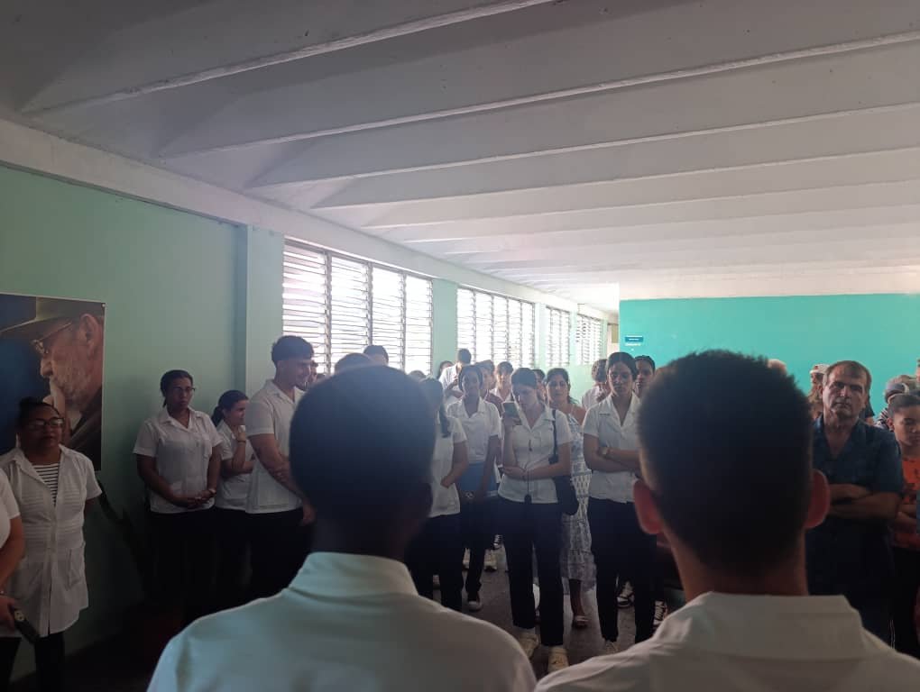 UcmMedicina's tweet photo. Acto en el PU Hermanos Cruz por el Aniversario 66 de los CDR.
#UCMPinar https://t.co/IJTkvkdHNL