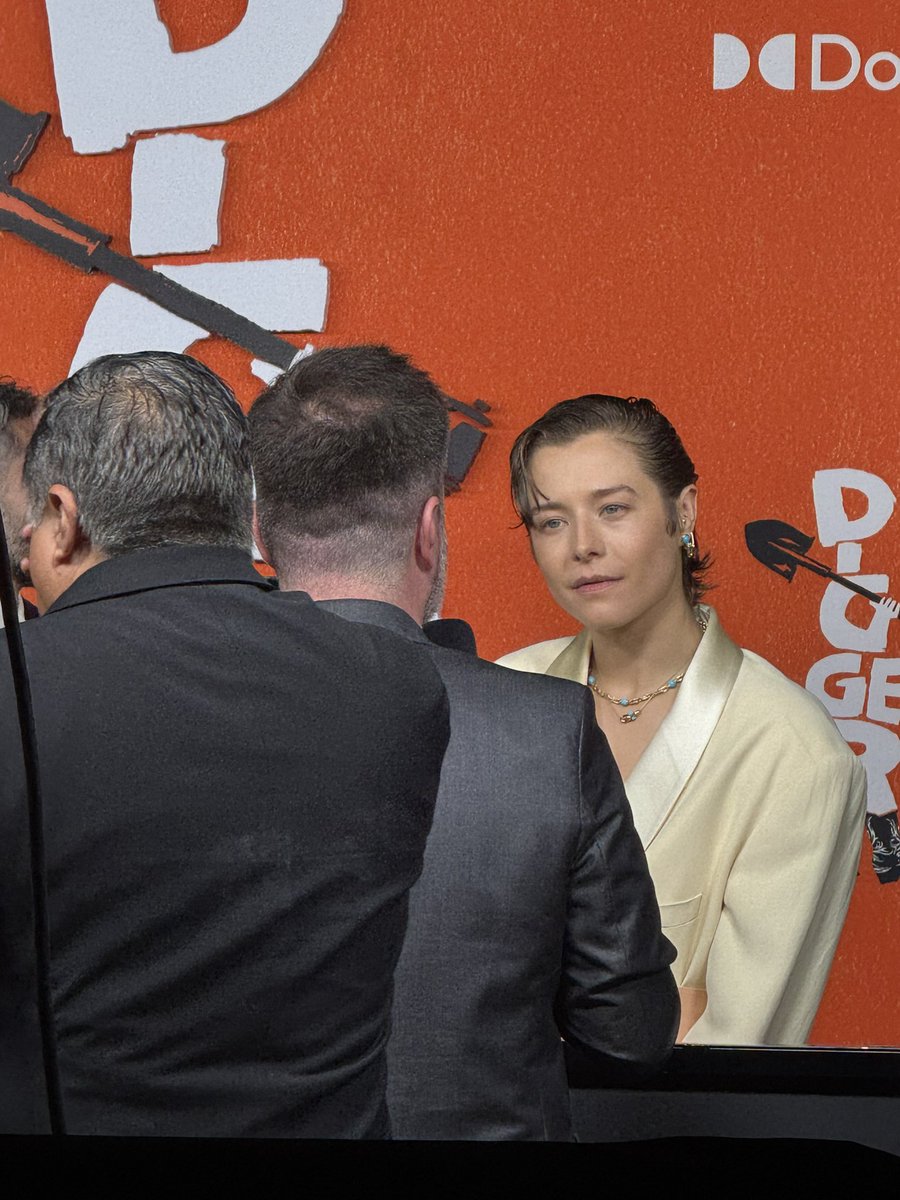 AxelTalksFilm's tweet photo. all hail the queen rhaenyra https://t.co/GBZ59RfDKF