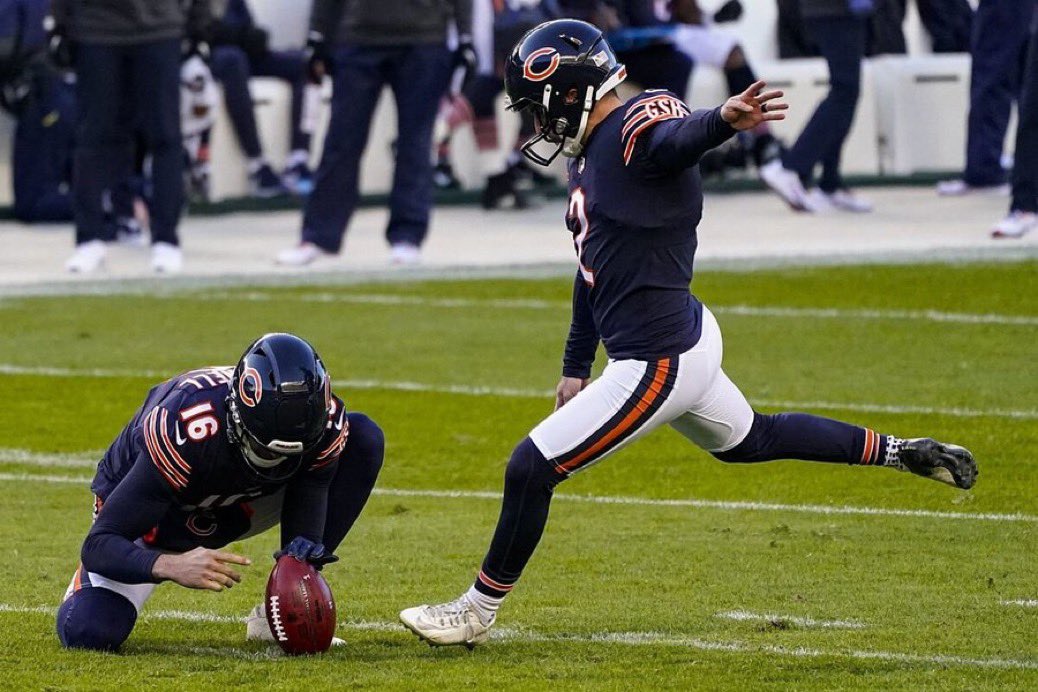 greengopicks's tweet photo. 💥Gol de Campo Chicago💥
Los @ChicagoBears amplían la ventaja 13-7
Ahí la llevamos 🙏🏻
#DaBears #FlyEaglesFly #CHIvsPHI #NFL #GreenGoPicks https://t.co/769BOieuHq