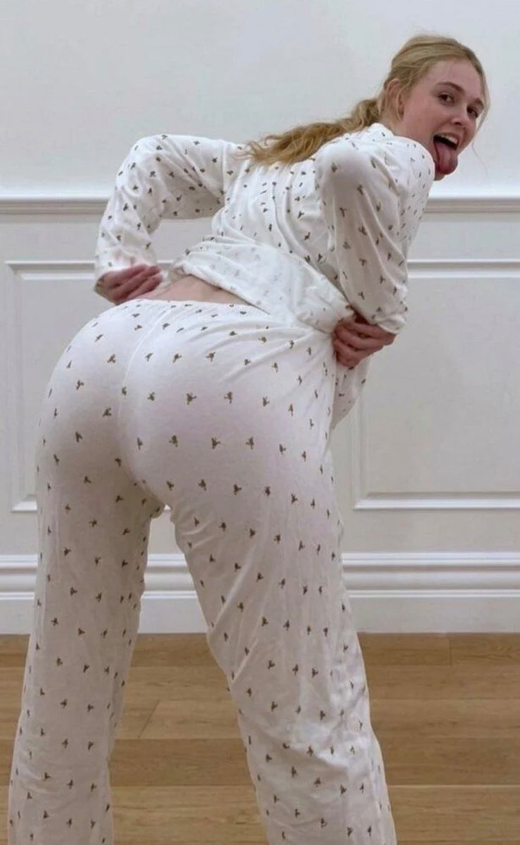 VHSDVDBLURAY4K's tweet photo. I Owe You an Apology Elle Fanning. I Wasn't Really Familiar With Your Game https://t.co/OznpoYgEvn