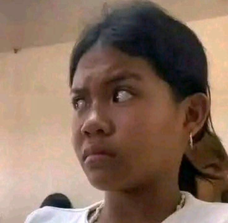 CASHualbehavior's tweet photo. them: parang ang hirap mo naman biruin

also me sa personal: https://t.co/VCMJfCq2ge