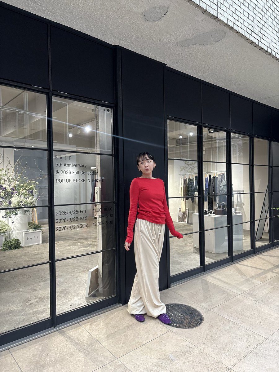 rinakatsuta_'s tweet photo. 色の組み合わせがすごく気に入ってるスタイリング☺️🌲

Eyelet lace boat-neck tops / Classic red
https://t.co/7YUPBcL7xa
Velour Drawstring Pants / Beige
https://t.co/ZDMqTtLTEt
Onyx ring
https://t.co/94USrn0iTo
Original Flower big tote / Flower
https://t.co/AReFSl3j8B https://t.co/YNqIr0NbLz