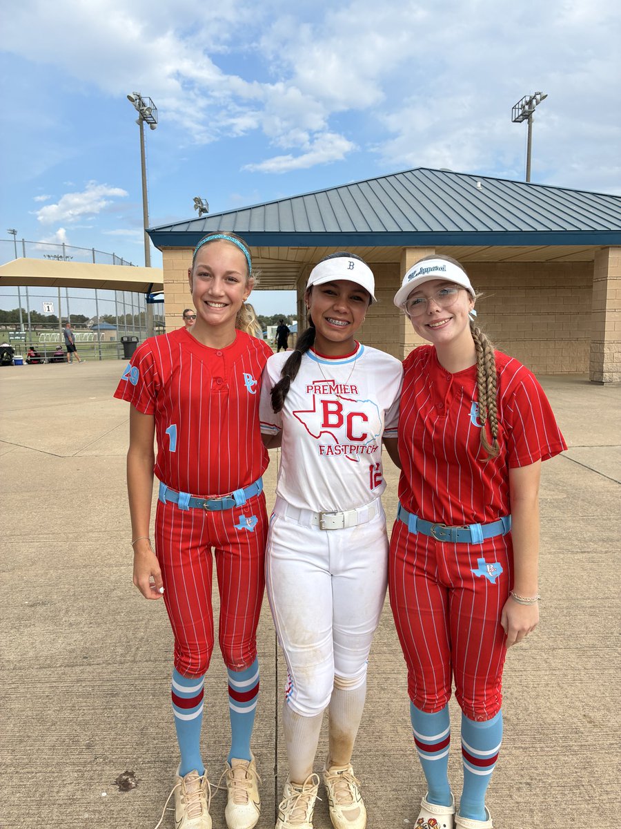 notgrassjayci29's tweet photo. 🔄🔄Switching it up in the box. So proud of my team’s performance at the NTFCA Tracy Beard Invitational. So glad to be back with my girls. ❤️🩵 @BCPremierNTX  #Godisgood #softball #travelball #Jly https://t.co/LVn78zLf0p