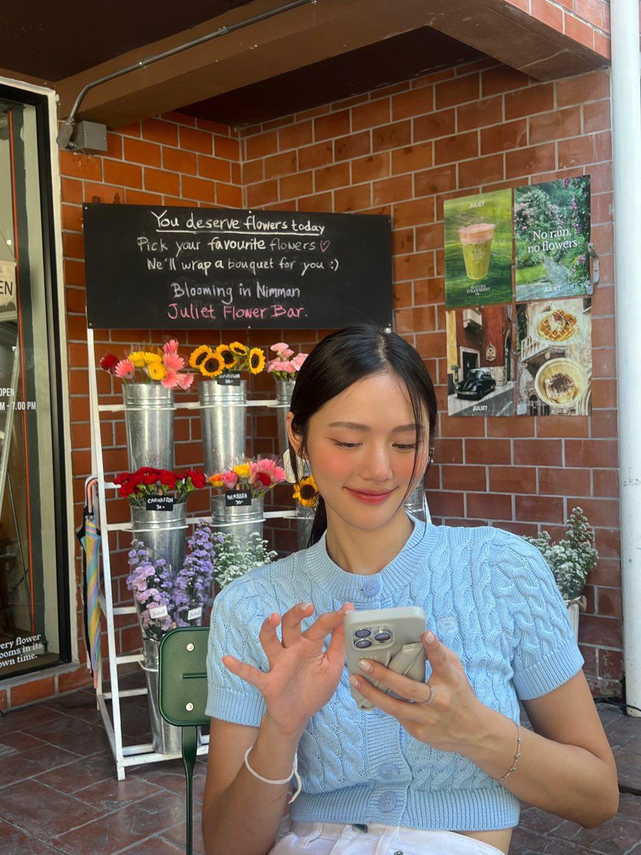 desvenzon's tweet photo. have you checked if you're human today? 
if not, then do so
vote for hometown romance 
here: https://t.co/AMarK1WOCg

#ลูกหมีซอนญ่า #LMSY https://t.co/4A1luZ768a