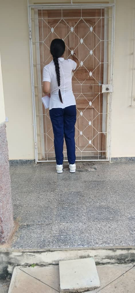 UcmMedicina's tweet photo. Continuan los estudiantes de las Ciencias Médicas en San Juan y Martinez ,la pesquiza activa de casos febriles. 
#UCMPinar https://t.co/9ts69NmJ80