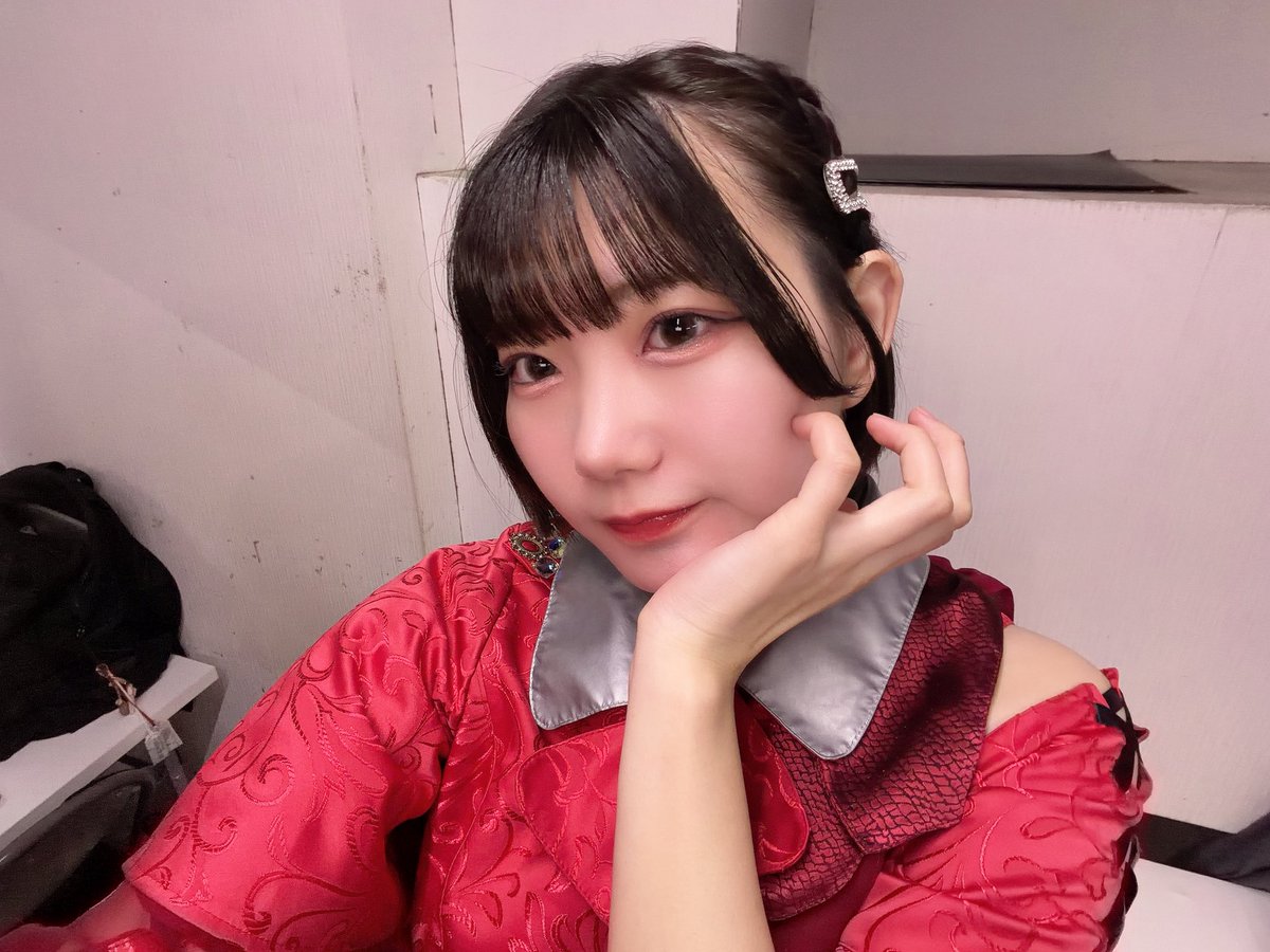 SIU_RED_i's tweet photo. おはよ！ https://t.co/vfYDQeJWnp