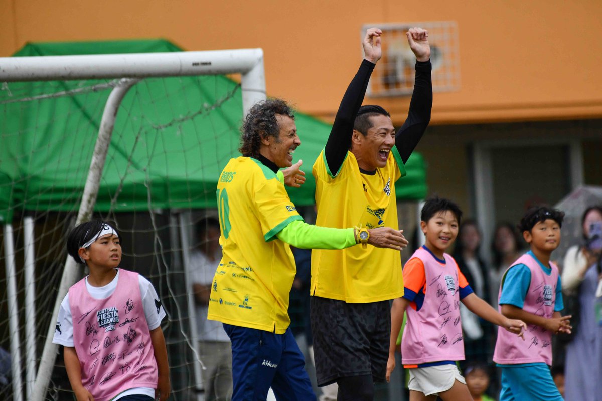 ASC_2024's tweet photo. 【イベント報告】

9/26（土）、三重交通G スポーツの杜 鈴鹿にて、「FOOTBALL FIESTA LEGENDS MIE in SUZUKA ～レジェンドが子どもたちに夢を届ける～」が開催されました！

日本サッカー界を代表するレジェンドの皆さまが集結し、サッカースクールやトークショー、レジェンドゲームを実施✨

サッカーを通じて子どもたちに夢や希望を届ける、素晴らしい一日となりました。

詳しくはこちら👇
🔗https://t.co/8O4U94WGmT

#アトレチコ鈴鹿 #ASC #FOOTBALLFIESTA #鈴鹿市 #サッカー