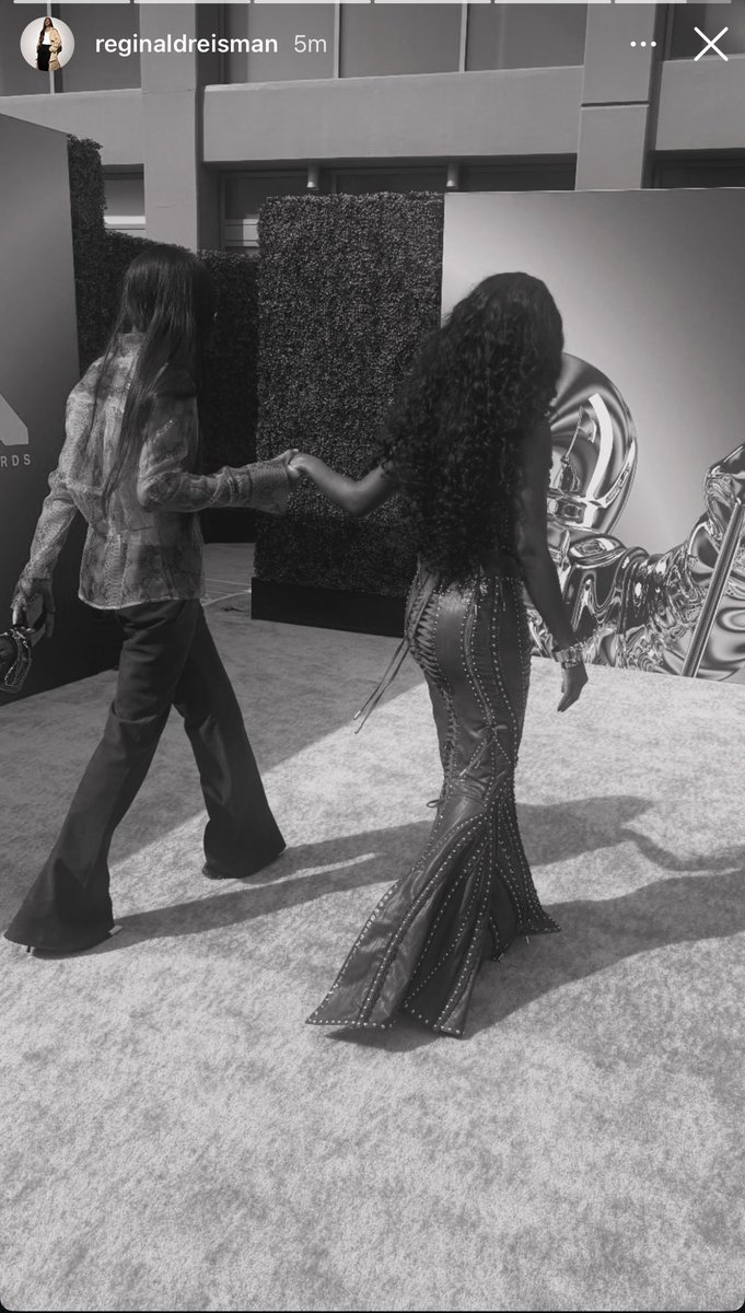 nicolandriainfo's tweet photo. 📸 Olandria and @ReginaldReisman at the VMAs! https://t.co/x4yHSWsULW
