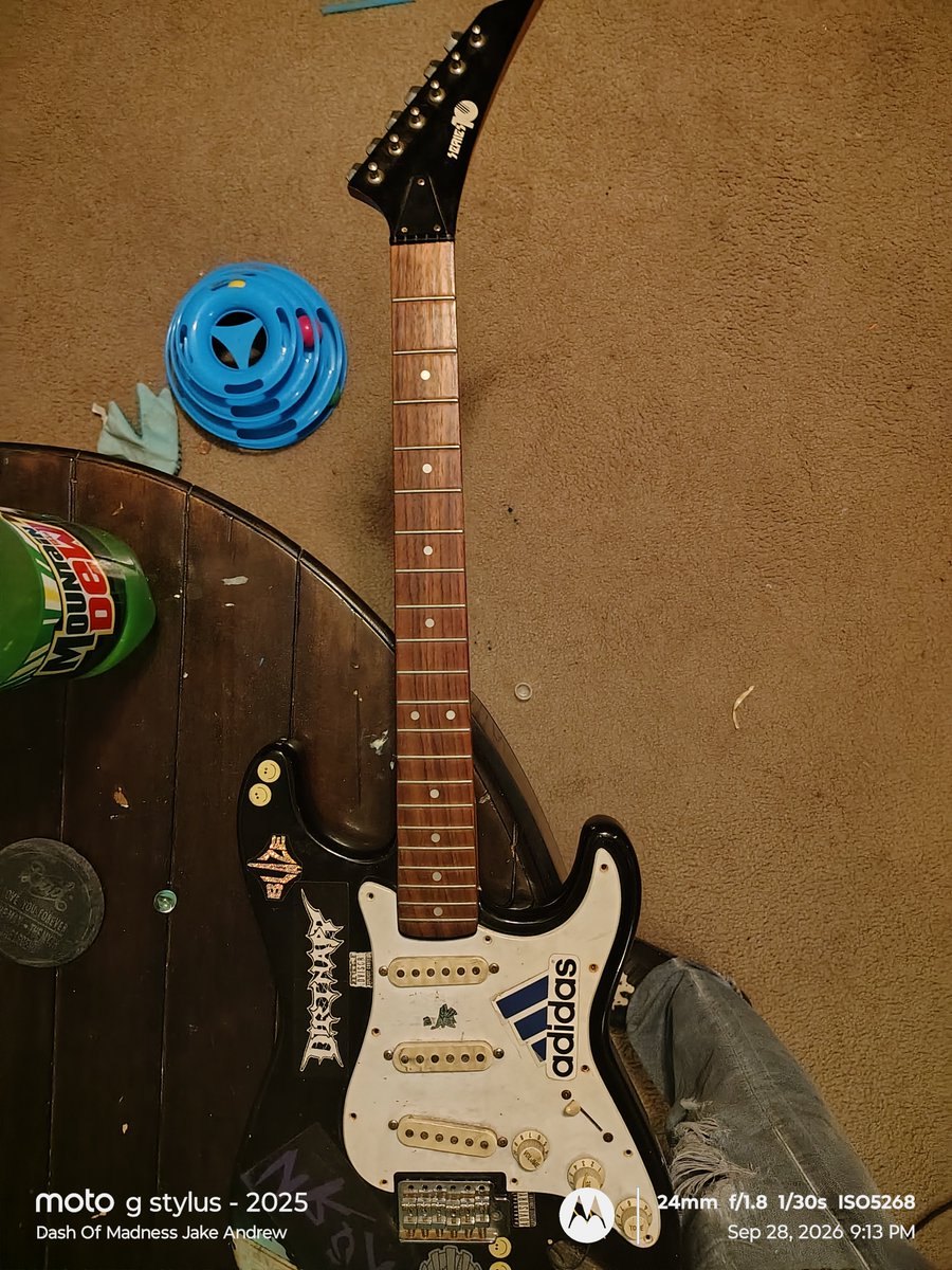 MadnessDash's tweet photo. I'm putting my very first guitar back into play mode! I can't wait to play it 😁 https://t.co/6ENuony36p