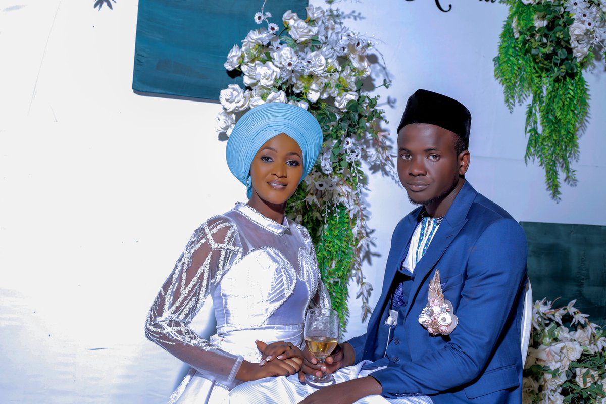 furnitureug01's tweet photo. Good morning my lovely Mutuals 😍 👌, 
Tuesday today,
Wake-up ,
Pray 🙏🏿 🤲,
Retweet my post and be blessed today 🙏🏿.
 
@mrsfurniture256 is the most beautiful wife material on this planet 😍.
#apologies 
#honeyforgiveme https://t.co/uax2a5uDTm