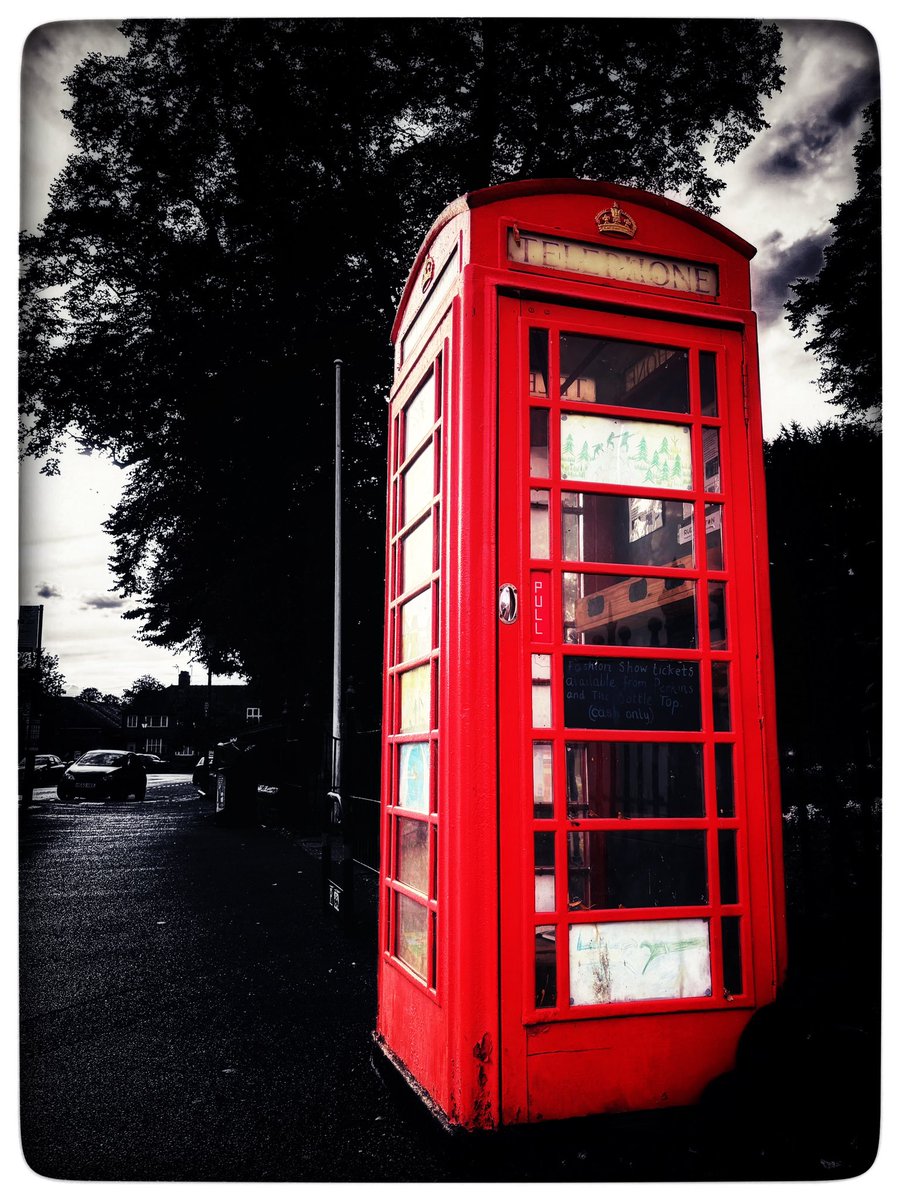 DoctorGOE's tweet photo. A triptych for #telephoneboxtuesday
#Ruddington
#snapseed
#telephonebox
#street https://t.co/bupg4K3aSu
