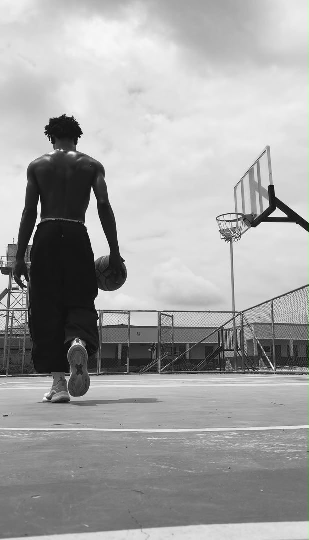 nwalimarvelous's tweet photo. Never Stop Moving.⚡️ https://t.co/rpGD8G1PhR