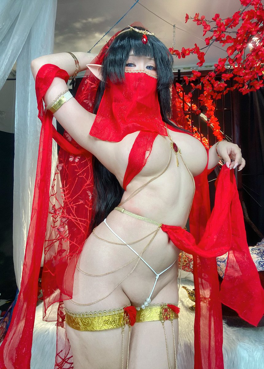 YanYanCosplay's tweet photo. 跳舞的时候，珠玉摩擦着秘密处… 也太刺激了吧~ ♡ https://t.co/NsyM4yRX0S