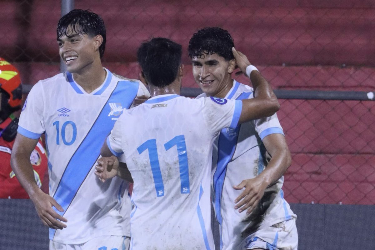 sincensuraGua's tweet photo. ⏱️ 𝗙𝗜𝗡𝗔𝗟 𝗣𝗔𝗥𝗧𝗜𝗗𝗢 •  Liga de Naciones de Concacaf 

🇬🇹Guatemala (6) 🆚 (0) El Salvador🇸🇻

🏟️Manuel Felipe Carrera
📺Fox

#ModoSelección #VamosGuate 💙⚽️🇬🇹💪
@fedefut_oficial https://t.co/CjZhscsb9M