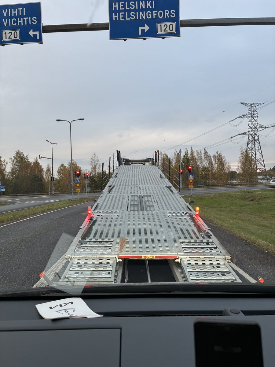 pullisveikko's tweet photo. En voi kieltää ettei mieli tekisi. 😅 https://t.co/kDJeqqA4WJ