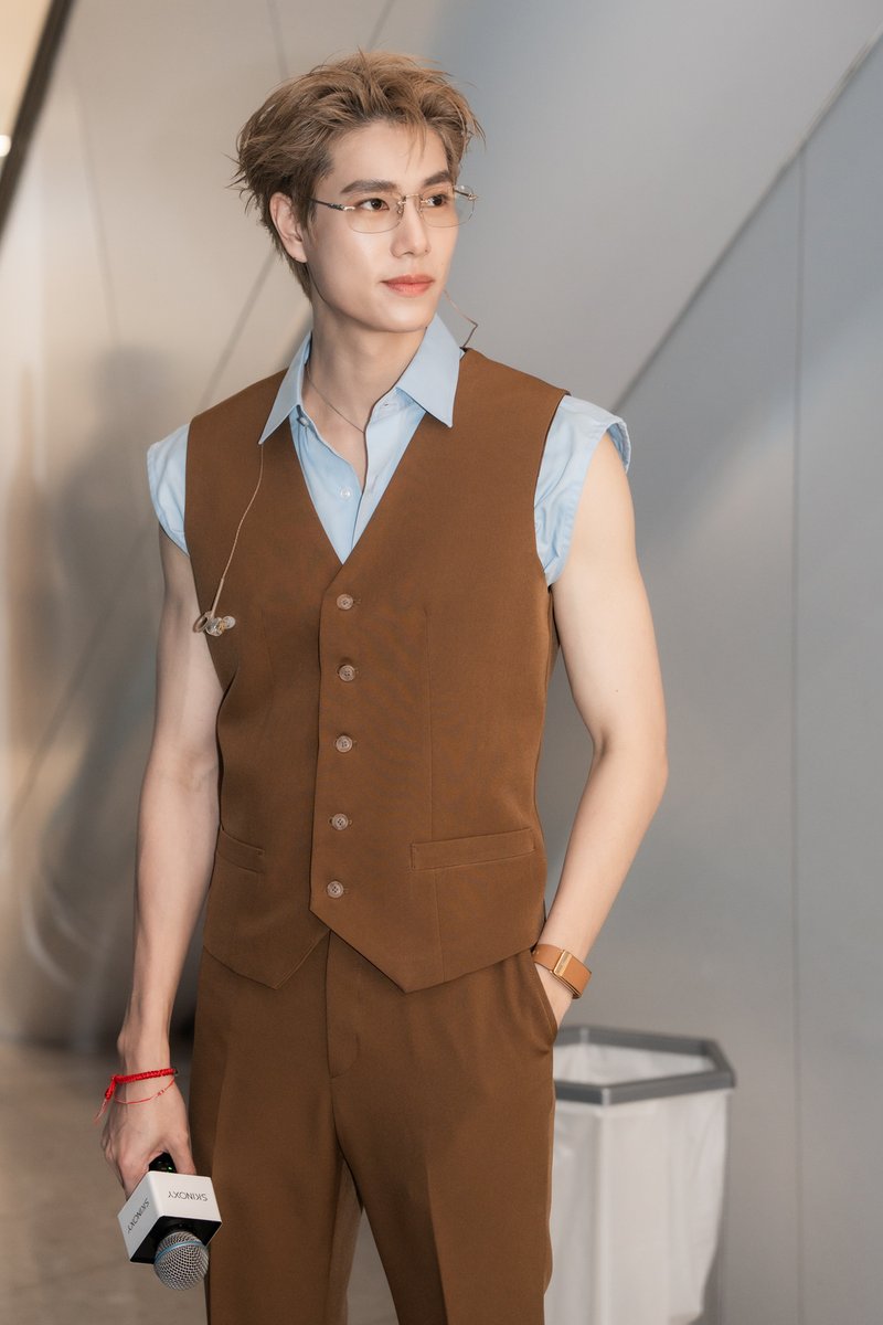 skinoxyth's tweet photo. (2) 

#SKINOXYxPHUWIN
#SkinoxyTheSkinDetective
#Skinoxy #Phuwintang https://t.co/jh6h54G0jP