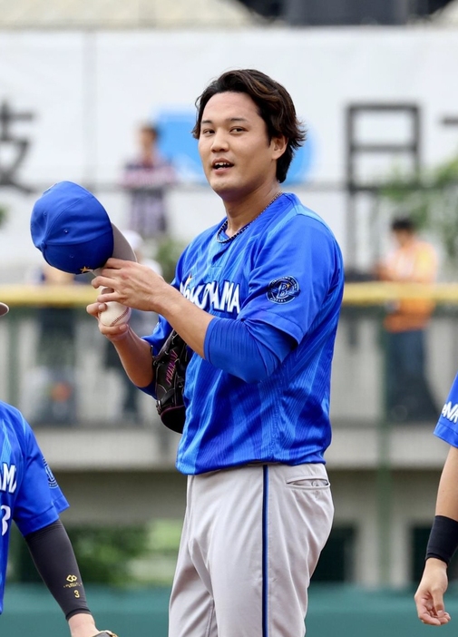 gnomotoke's tweet photo. DeNAが藤浪晋太郎ら計10人に戦力外通告　1時通告で2桁に到達　育成含め血の入れ替え断行のオフに https://t.co/XhZZrugzxY

DeNAは29日、藤浪晋太郎、小園健太、佐々木千隼、堀岡隼人、中川颯、井上絢登の支配下6人、育成枠の西巻賢二、松本隆之介、小笠原蒼、近藤大雅の4人に戦力外通告を行った。 https://t.co/1wMTEXC5NI