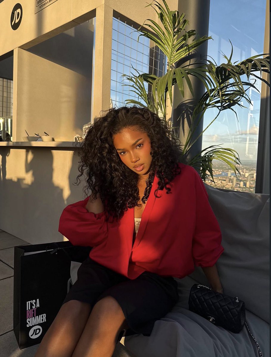 kemisxn's tweet photo. somewhere above the city 🌆 https://t.co/3BPCJX8MAo