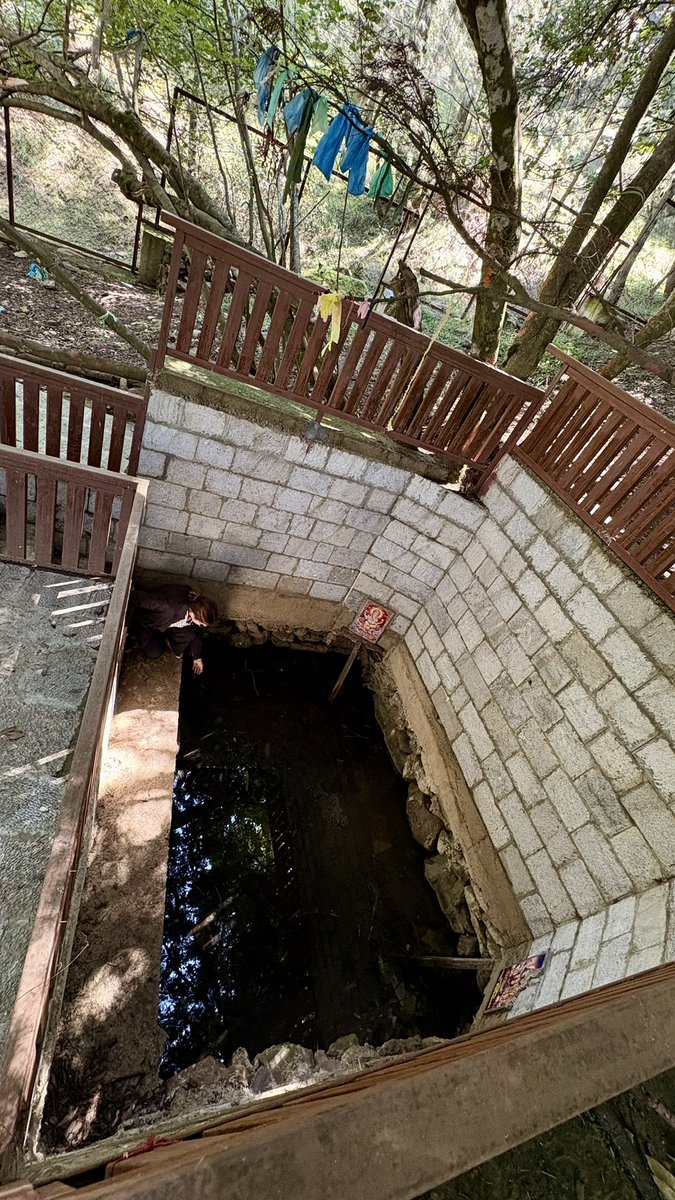 SrinagarGirl's tweet photo. Karkoot Nag in Anantnag, Kashmir is a sacred spring that held significance even for the kings of Karkota dynasty (625-855 CE).But I could go only now.

The 2-hr drive from Srinagar is beautiful &amp; the last 1 km is a trek thru a quaint village, an apple orchard &amp; a deodar forest! https://t.co/IHHGhk9pYo