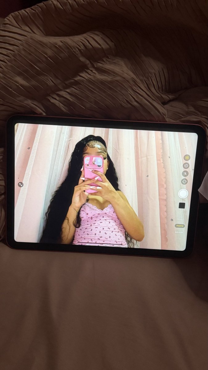 jammaddaK's tweet photo. Yall like my hair ? https://t.co/yAnoOM4zVr