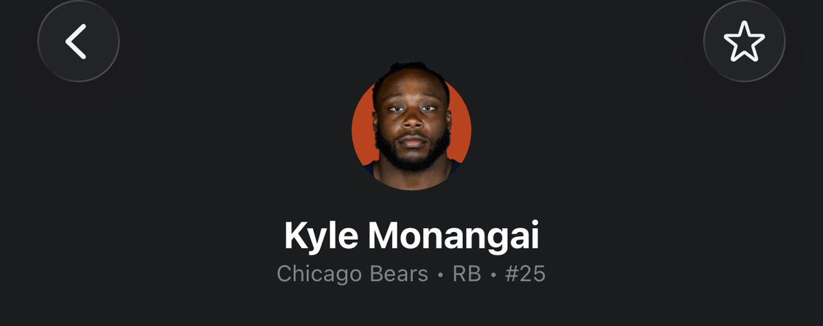 bitethebullet84's tweet photo. @ChicagoBears why is Kyle Monangai not running the ball? The game is truly stamped and in your hands if you just run the football, keep the Eagles off the field run down the clock. Give it  Kyle and run the clock @ChicagoBears https://t.co/qAA5Kesz15