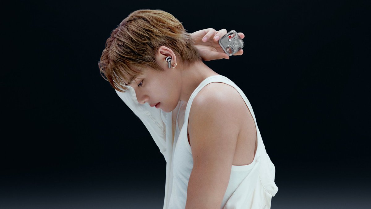 veya4thv's tweet photo. Taehyung for @nothing in 4K 

#TAEHYUNGxNOTHING https://t.co/YVCpUzzQWW