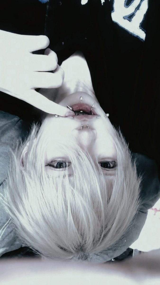 0exxz's tweet photo. 付き合ったら曲作ってあげるくらいには溺愛するのに聴かせる前に破局が定番 #レズビアン #レズビアンさんと繋がりたい #セクマイさんと繋がりたい #中性 https://t.co/vjoxCq0s14
