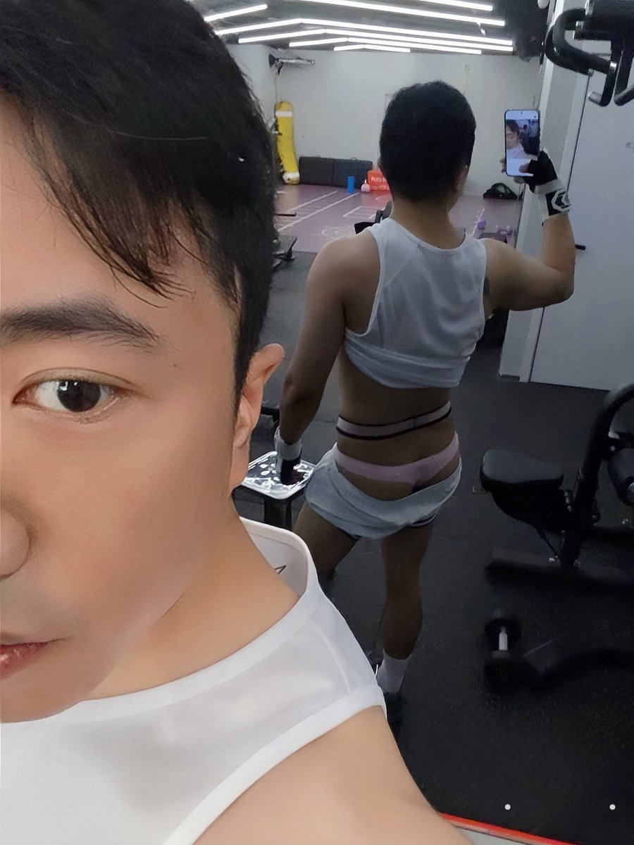 shvinm0's tweet photo. 今日份 健身房接客
#健身房 #乐刻 #堕�� #无脑 #暴露 #物化 #犬化 #上海 https://t.co/N2LKKq7onK
