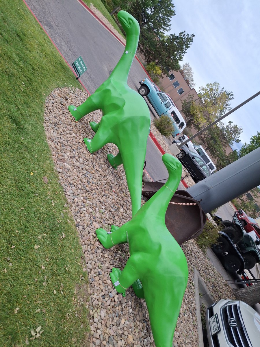DonnyDeathMatch's tweet photo. Got a family of #Sinclair dinosaurs for the back yard! 🦕  #dinosaur https://t.co/s25Jddfnwx