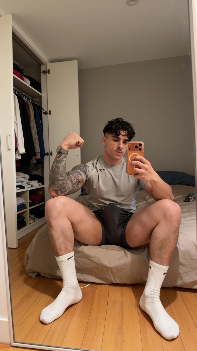 twinerD87's tweet photo. still single btw https://t.co/ChZOxBdz5l
