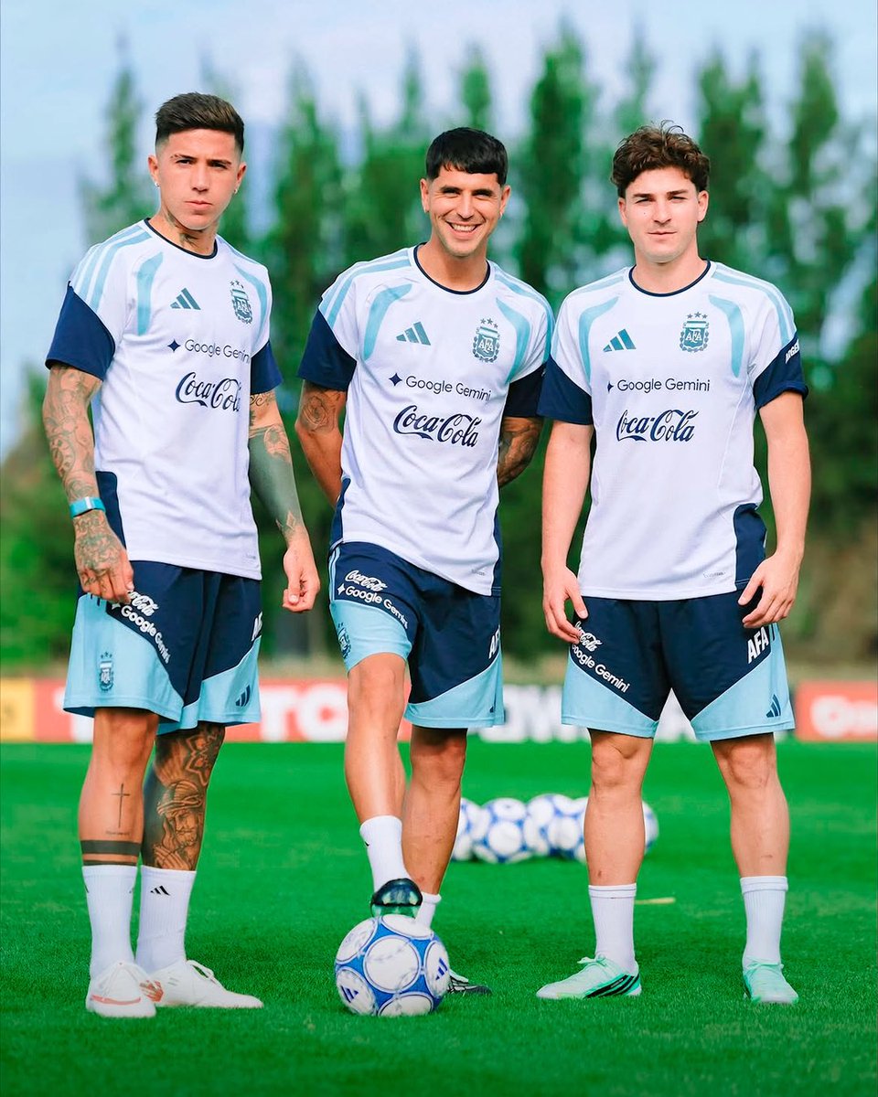 sudanalytics_'s tweet photo. “BIEN CUIDADA”.

El posteo de la Selección Argentina. 🪄🇦🇷 https://t.co/VdxDZtKEI4
