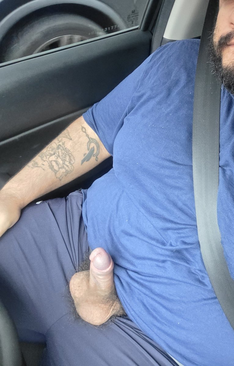 boneto_giu's tweet photo. Pegaria uma corrida com esse Uber? 😏 https://t.co/SxDPNAFofM