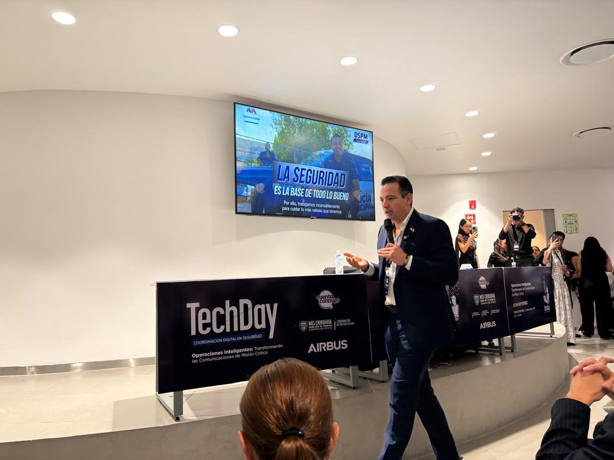 Clumin_Chih's tweet photo. CLUMIN presente en el Tech Day Chihuahua 2026

Integrantes del Clúster Minero de Chihuahua, encabezados por su presidenta Paola Cázares, asistieron al Tech Day Chihuahua 2026, llevado a cabo en la Torre Centinela.

#CLUMIN #TechDay2026 #Vinculación #ChihuahuaMinero https://t.co/GWOzSM6O35
